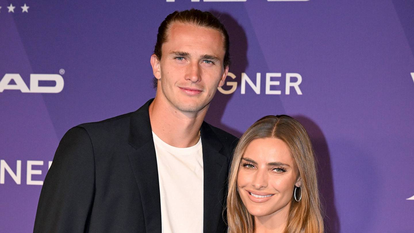 Alexander Zverev's Girlfriend Sophia Thomalla Shares French 