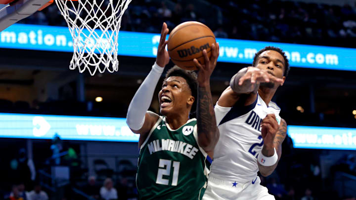 Milwaukee Bucks v Dallas Mavericks