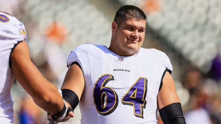 Baltimore Ravens center Tyler Linderbaum during warmups before the game against the Cincinnati Bengals.
