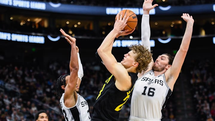 San Antonio Spurs v Utah Jazz