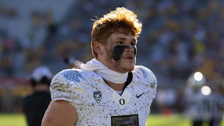 Nov 18, 2023; Tempe, Arizona, USA; Oregon Ducks tight end Terrance Ferguson (3) against the Arizona State Sun Devils at Mountain America Stadium. Mandatory Credit: Mark J. Rebilas-Imagn Images