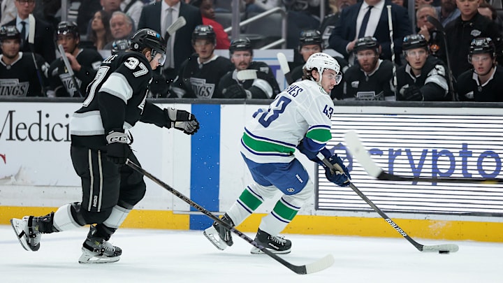 Vancouver Canucks v Los Angeles Kings