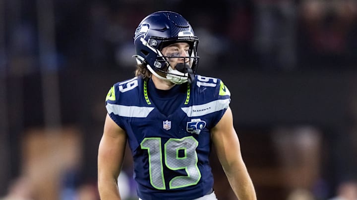 Sep 25, 2025; Glendale, Arizona, USA; Seattle Seahawks wide receiver Jake Bobo (19) against the Arizona Cardinals at State Farm Stadium. Mandatory Credit: Mark J. Rebilas-Imagn Images Sep 25, 2025; Glendale, Arizona, USA; Seattle Seahawks wide receiver Jake Bobo (19) against the Arizona Cardinals at State Farm Stadium. Mandatory Credit: Mark J. Rebilas-Imagn Images