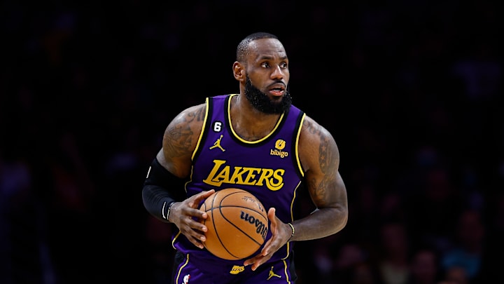 LeBron James debería jugar con los Lakers en esta jornada de la NBA