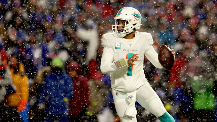 Miami Dolphins v Buffalo Bills