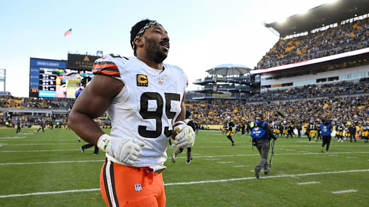 Dec 8, 2024; Pittsburgh, Pennsylvania, USA; Cleveland Browns defensive end Myles Garrett (95) leaves the field following a game against the Pittsburgh Steelers at Acrisure Stadium. Mandatory Credit: Barry Reeger-Imagn Images Dec 8, 2024; Pittsburgh, Pennsylvania, USA; Cleveland Browns defensive end Myles Garrett (95) leaves the field following a game against the Pittsburgh Steelers at Acrisure Stadium. Mandatory Credit: Barry Reeger-Imagn Images
