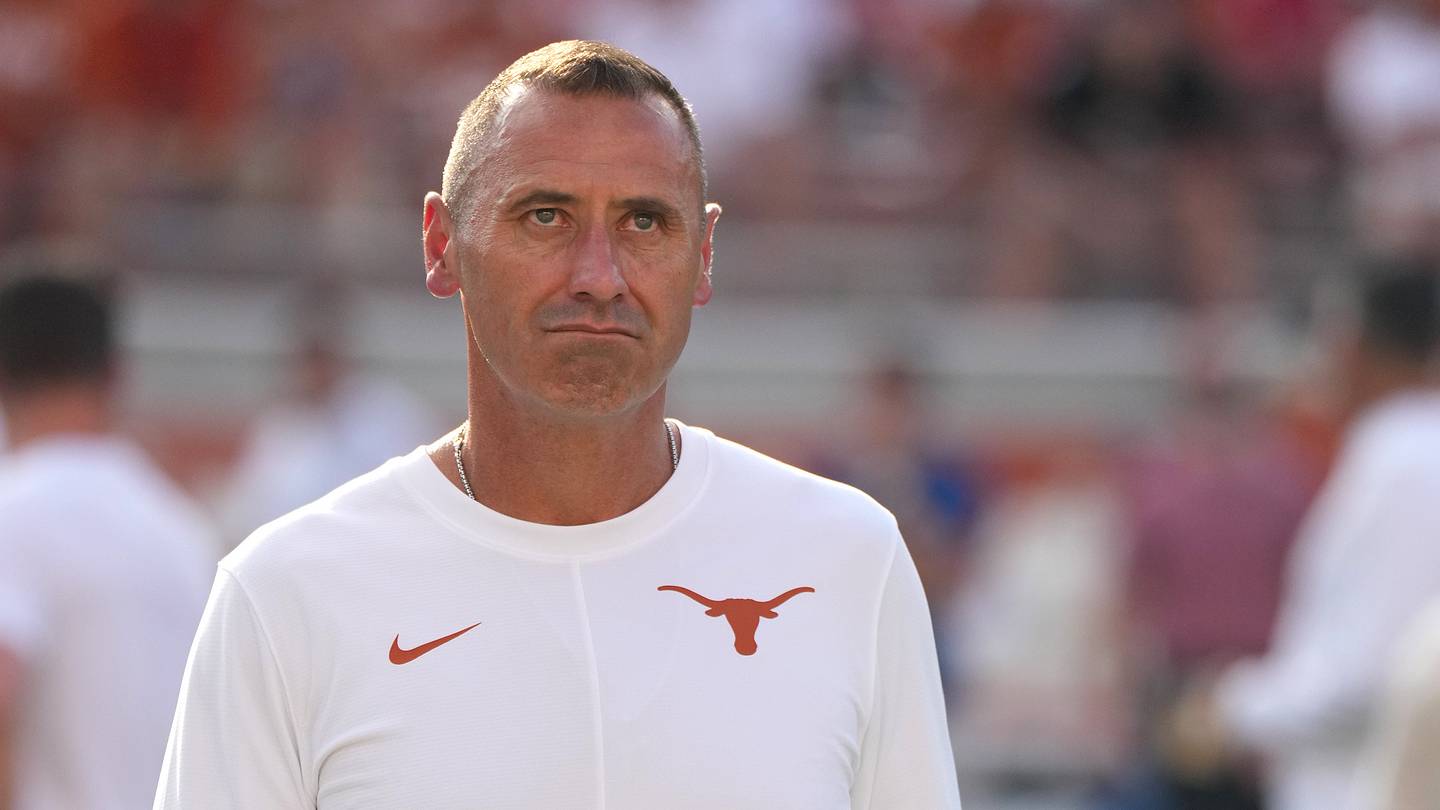4-star Texas commit Junior Tu'upo has developed a concerning habit with his game-day visits