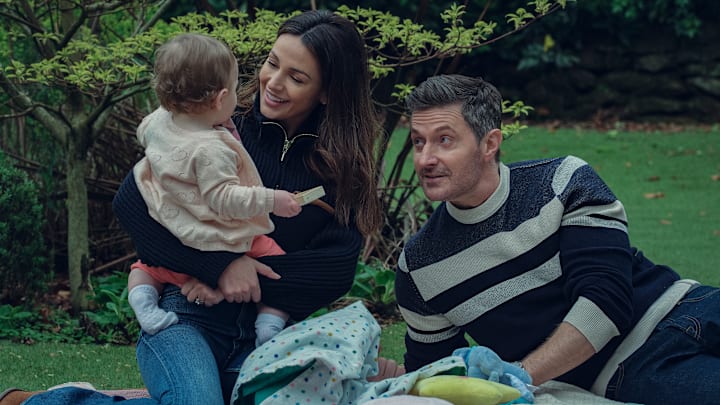 Fool Me Once. Michelle Keegan as Maya Stern and Richard Armitage as Joe Burkett in Fool Me Once. Cr. Matt SquireNetflix © 2023