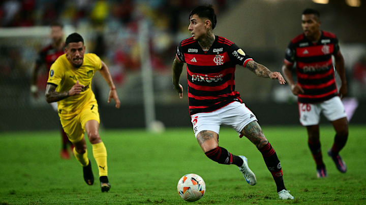 Erick Pulgar é visto como fundamental no sistema de Filipe Luís Erick Pulgar é visto como fundamental no sistema de Filipe Luís