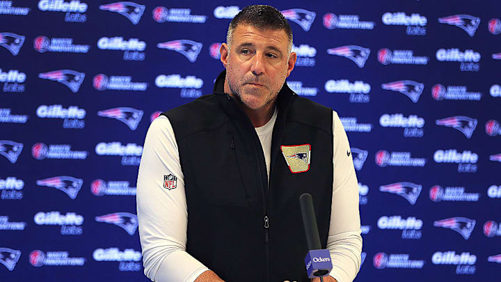 Mike Vrabel and the Patriots selected Utah’s Caleb Lumo with the No. 28 pick in the 2026 NFL draft.