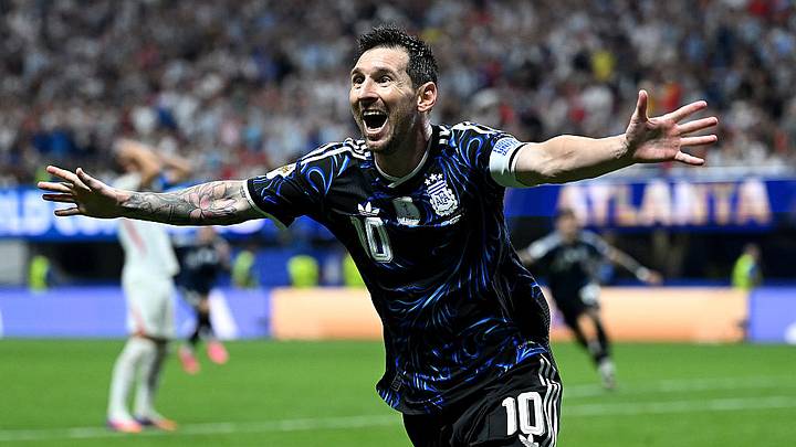 De las siete selecciones que han jugado dos finales de Copa del Mundo de manera consecutiva, Argentina es la que más titulares repite entre una y otra con nueve jugadores De las siete selecciones que han jugado dos finales de Copa del Mundo de manera consecutiva, Argentina es la que más titulares repite entre una y otra con nueve jugadores