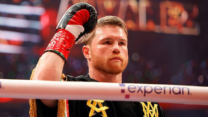 "Canelo" cumple con la báscula en su pelea contra Mbilli "Canelo" cumple con la báscula en su pelea contra Mbilli