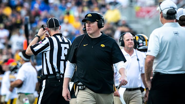 Iowa offensive line coach George Barnett walks on the sideline during a NCAA college football game in the Vrbo Citrus Bowl against Kentucky, Saturday, Jan. 1, 2022, at Camping World Stadium in Orlando, Fla.

220101 Iowa Kentucky Citrus Fb Extra 035 Jpg