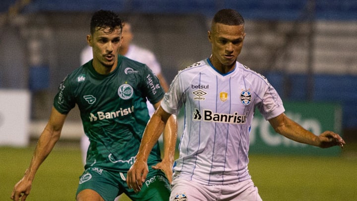 Confronto tenso entre gaúchos pelo Brasileirão Confronto tenso entre gaúchos pelo Brasileirão