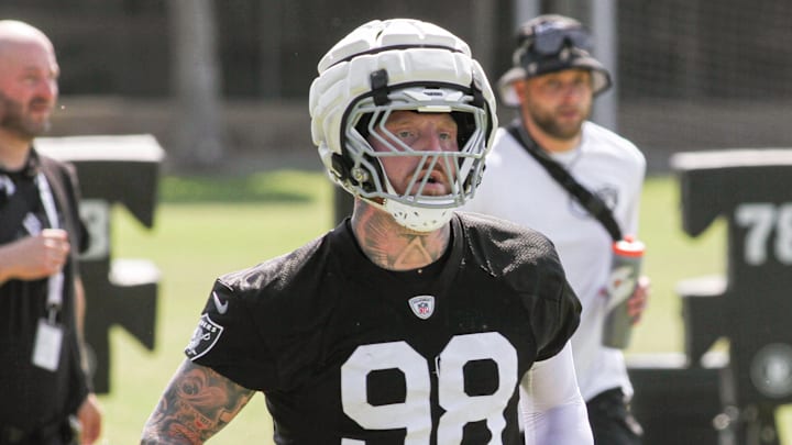 Las Vegas Raiders DE Maxx Crosby Las Vegas Raiders DE Maxx Crosby