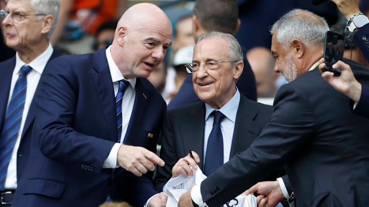 Infantino e Florentino Pérez, presidentes de Fifa e Real Madrid, respectivamente, em jogo da Copa do Mundo de Clubes 2025 Infantino e Florentino Pérez, presidentes de Fifa e Real Madrid, respectivamente, em jogo da Copa do Mundo de Clubes 2025