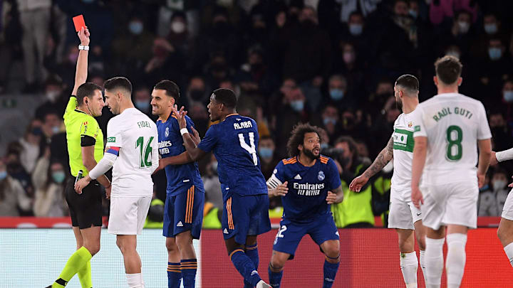 Marcelo kann seinen Platzverweis im Pokal-Achtelfinale nicht fassen