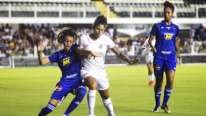 Cabulosas e Sereias da Vila protagonizam um duelo de objetivos opostos 