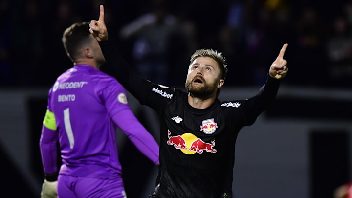 Eduardo Sasha é o artilheiro do Massa Bruta no Brasileirão Eduardo Sasha é o artilheiro do Massa Bruta no Brasileirão