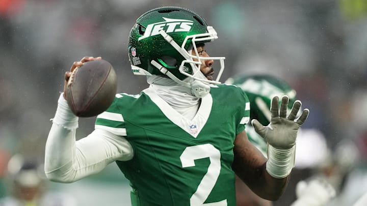 Nov 30, 2025; East Rutherford, New Jersey, USA; New York Jets quarterback Tyrod Taylor (2) drops back to pass against the Atlanta Falcons during the first half at MetLife Stadium. Mandatory Credit: Robert Deutsch-Imagn Images