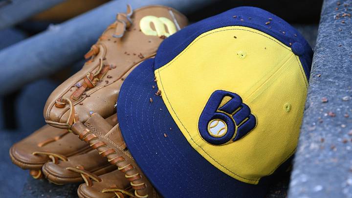 Apr 22, 2026; Detroit, Michigan, USA; Milwaukee Brewers right fielder Sal Frelick (10) glove and hat sit on the Brewers dugout steps covered in infield dirt during their game against the Detroit Tigers at Comerica Park. Mandatory Credit: Lon Horwedel-Imagn Images Apr 22, 2026; Detroit, Michigan, USA; Milwaukee Brewers right fielder Sal Frelick (10) glove and hat sit on the Brewers dugout steps covered in infield dirt during their game against the Detroit Tigers at Comerica Park. Mandatory Credit: Lon Horwedel-Imagn Images