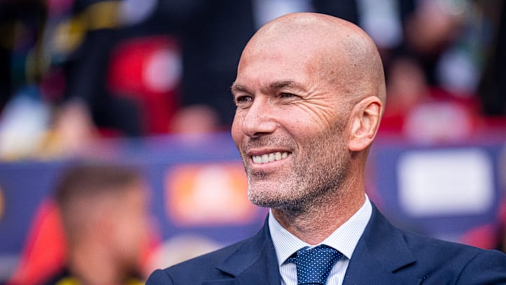 Bald wieder auf der Trainerbank? Zinedine Zidane Bald wieder auf der Trainerbank? Zinedine Zidane