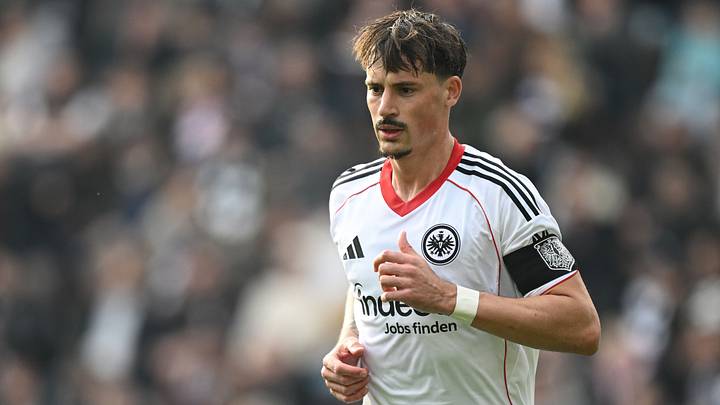 Robin Koch bleibt Kapitän von Eintracht Frankfurt Robin Koch bleibt Kapitän von Eintracht Frankfurt