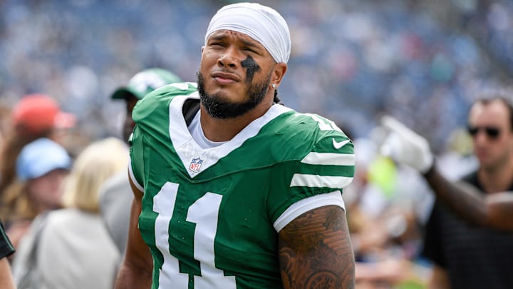 Former New York Jets linebacker Jermaine Johnson (11)