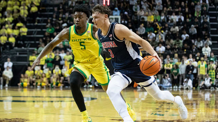 Arizona guard Pelle Larsson drives toward the basket as the Oregon Ducks host the Arizona Wildcats