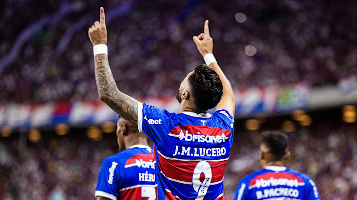 Lucero faz uma grande temporada pelo Fortaleza
