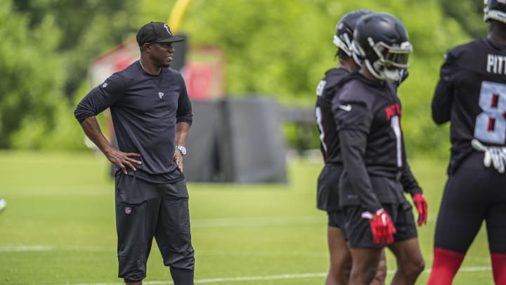 Atlanta Falcons head coach Raheem Morris Atlanta Falcons head coach Raheem Morris