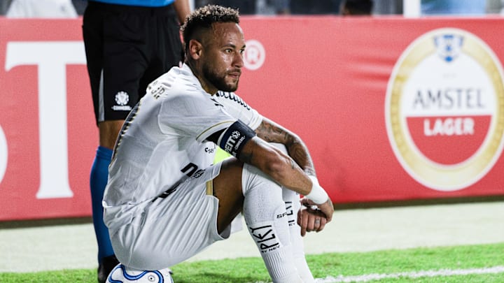 Neymar não conseguiu levar Santos à vitória na Vila