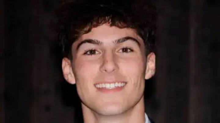 Eliot Abramson, a sophomore at Mercer High School in Washington, died on Sunday from injuries he sustained in a lacrosse accident on June 1. Eliot Abramson, a sophomore at Mercer High School in Washington, died on Sunday from injuries he sustained in a lacrosse accident on June 1.