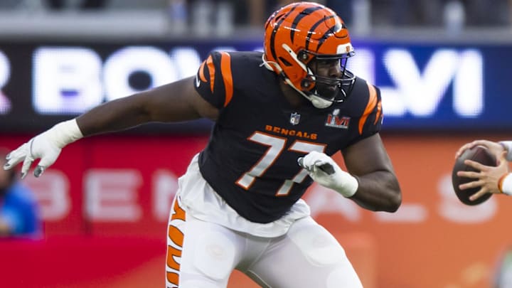 Feb 13, 2022; Inglewood, CA, USA; Cincinnati Bengals guard Hakeem Adeniji (77) against the Los