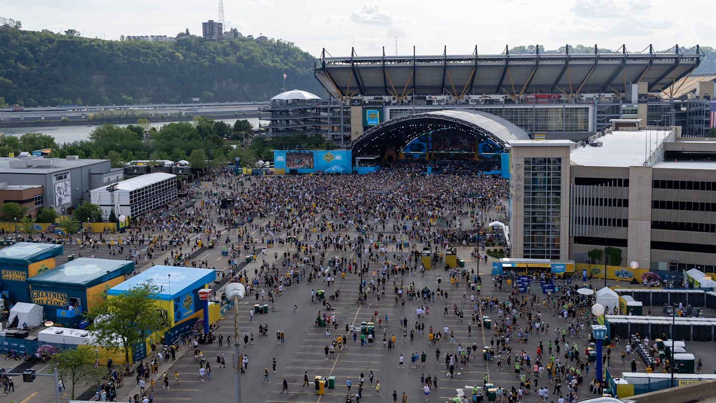 Why the Bears Traded Pick No. 60 to the Titans for Day 3 Ammunition