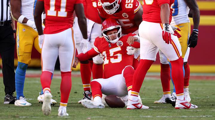 Kansas City Chiefs quarterback Patrick Mahomes (15) Kansas City Chiefs quarterback Patrick Mahomes (15)