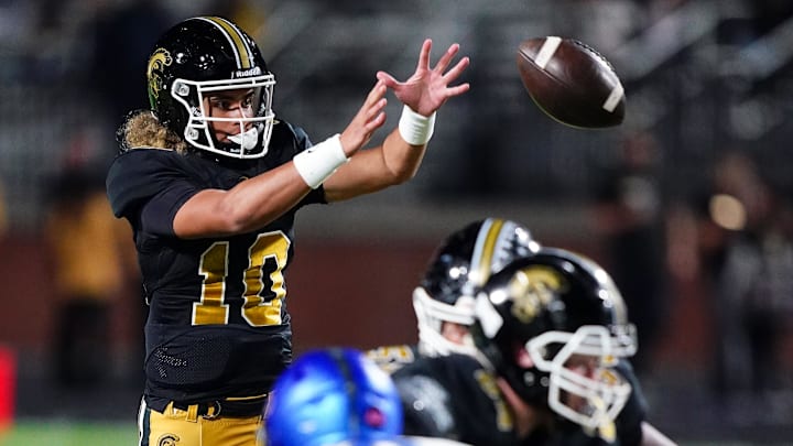 Indiana has plans for 2025 under center that don't involve Colorado football flip target Julian Lewis