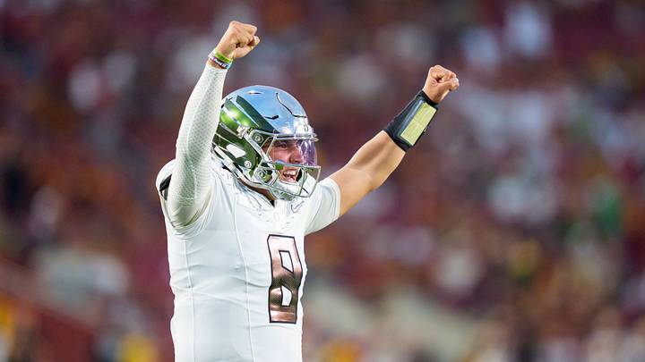 Oregon backup quarterback Dylan Raiola celebrates against USC in the Ducks’ win Saturday. Oregon backup quarterback Dylan Raiola celebrates against USC in the Ducks’ win Saturday.