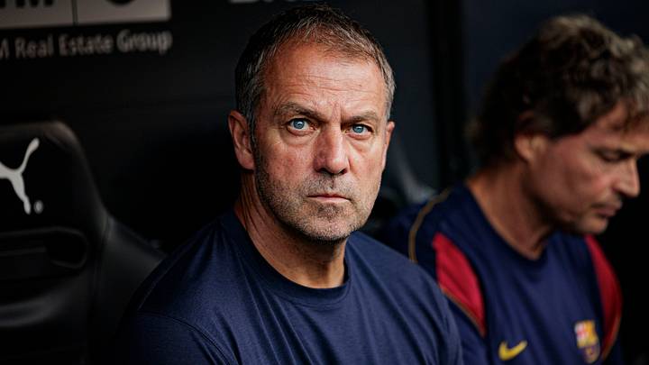 Hansi Flick ist noch langfristig Cheftrainer des FC Barcelona Hansi Flick ist noch langfristig Cheftrainer des FC Barcelona