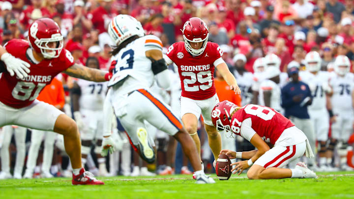 Oklahoma kicker Tate Sandell nails a field goal against Auburn.
