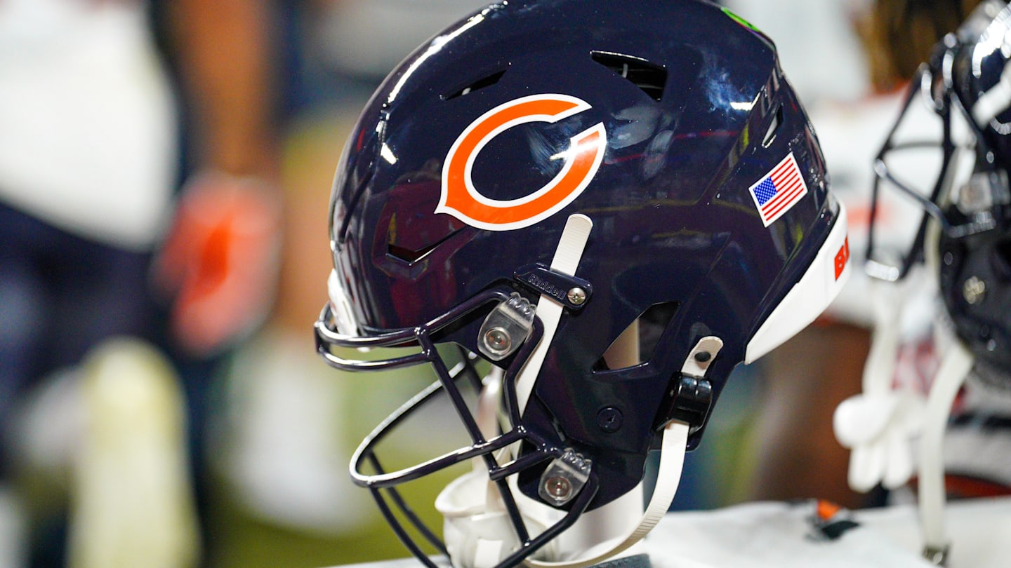 PFF Says Chicago Bears Are Perfect Fit for Elite Free-Agent Pass Rusher in 2026