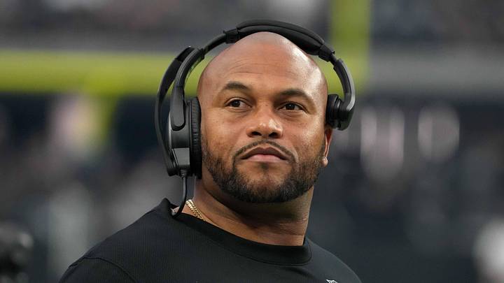 Aug 26, 2022; Paradise, Nevada, USA; Las Vegas Raiders linebackers coach Antonio Pierce watches from the sidelines against the New England Patriots at Allegiant Stadium. The Raiders defeated the Patriots 23-6. Mandatory Credit: Kirby Lee-USA TODAY Sports Aug 26, 2022; Paradise, Nevada, USA; Las Vegas Raiders linebackers coach Antonio Pierce watches from the sidelines against the New England Patriots at Allegiant Stadium. The Raiders defeated the Patriots 23-6. Mandatory Credit: Kirby Lee-USA TODAY Sports