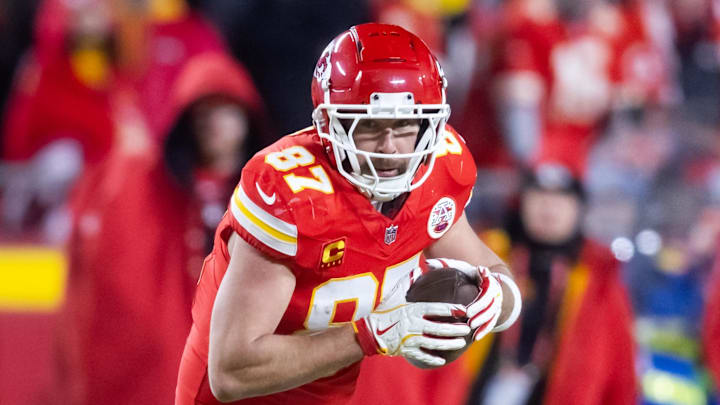 Chiefs TE Travis Kelce comes in at No. 6 in Michael Fabiano's new 2025 fantasy tight ends rankings. 