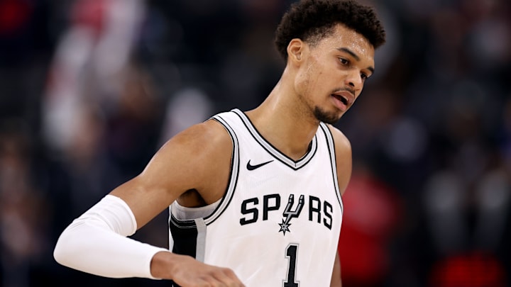 San Antonio Spurs v Los Angeles Clippers