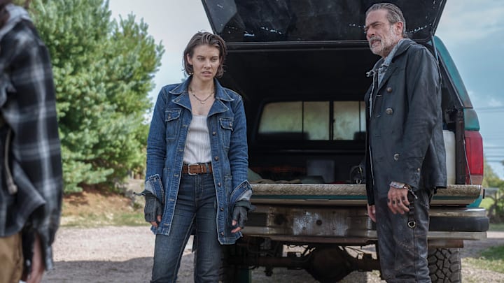Lauren Cohan as Maggie Rhee, Jeffrey Dean Morgan as Negan - The Walking Dead: Dead City _ Season 1, Episode 1 - Photo Credit: Peter Kramer/AMC