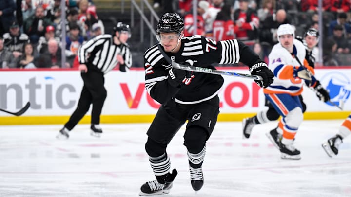 New Jersey Devils center Nick Bjugstad (72): John Jones-Imagn Images