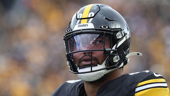 Nov 16, 2025; Pittsburgh, Pennsylvania, USA; Pittsburgh Steelers defensive tackle Derrick Harmon (99) looks on from the sidelines against the Cincinnati Bengals during the second quarter at Acrisure Stadium. Mandatory Credit: Charles LeClaire-Imagn Images Nov 16, 2025; Pittsburgh, Pennsylvania, USA; Pittsburgh Steelers defensive tackle Derrick Harmon (99) looks on from the sidelines against the Cincinnati Bengals during the second quarter at Acrisure Stadium. Mandatory Credit: Charles LeClaire-Imagn Images