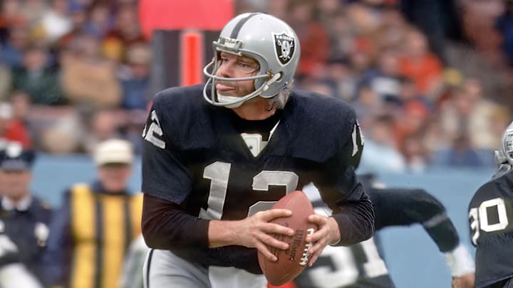 Oakland Raiders v Cleveland Browns