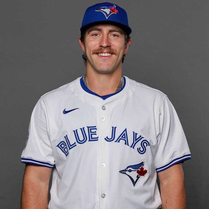 Cựu ngôi sao bóng chày của trường Tennessee, Chad Dallas, được gọi lên thi đấu tại giải MLB.