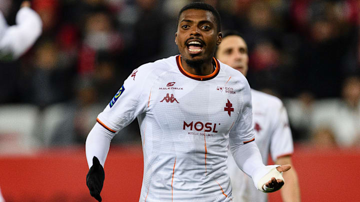 Jemerson tem 29 anos e já vestiu a camisa do Atlético-MG